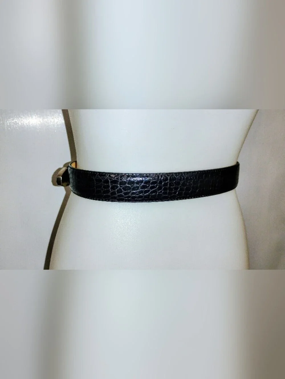 VINTAGE BRIGHTON SILVER ROSE LEATHER BELT